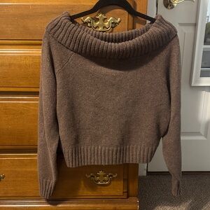 Hollister Off-the-Shoulder Brown Sweater